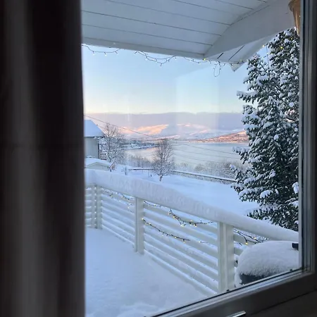 Nordic Sea View Villa Tromsø